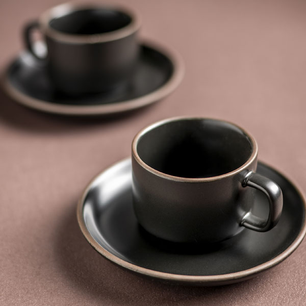 Black-cup